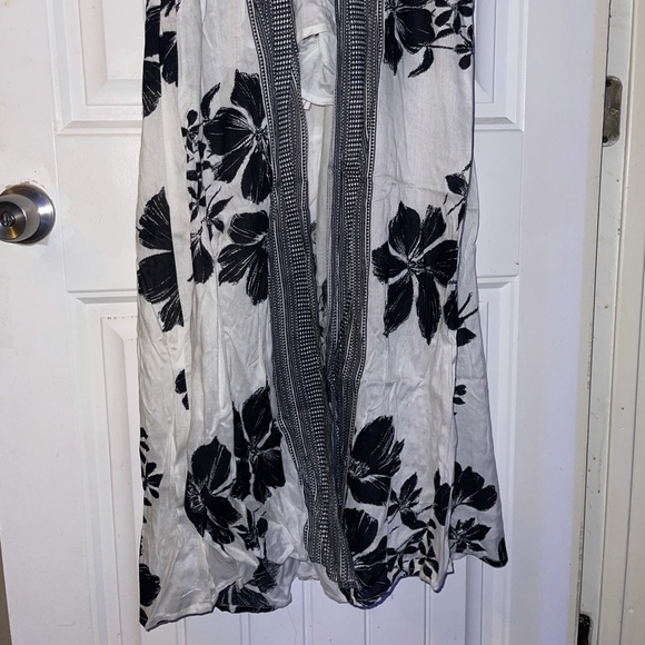 3/$15 Overlay bardot romper - Picture 2 of 6